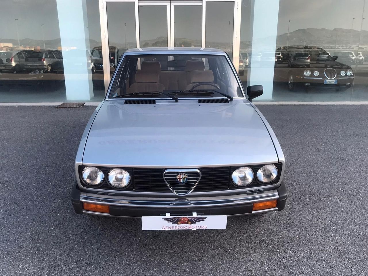 Alfa Romeo Alfetta 2.0i Quadrifoglio Oro