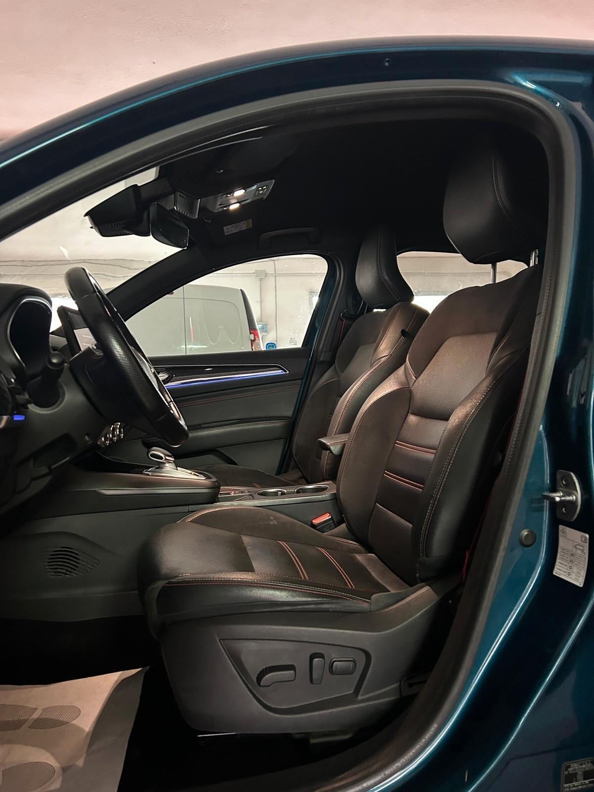 Renault Arkana Hybrid E-Tech 145 CV R.S. Line