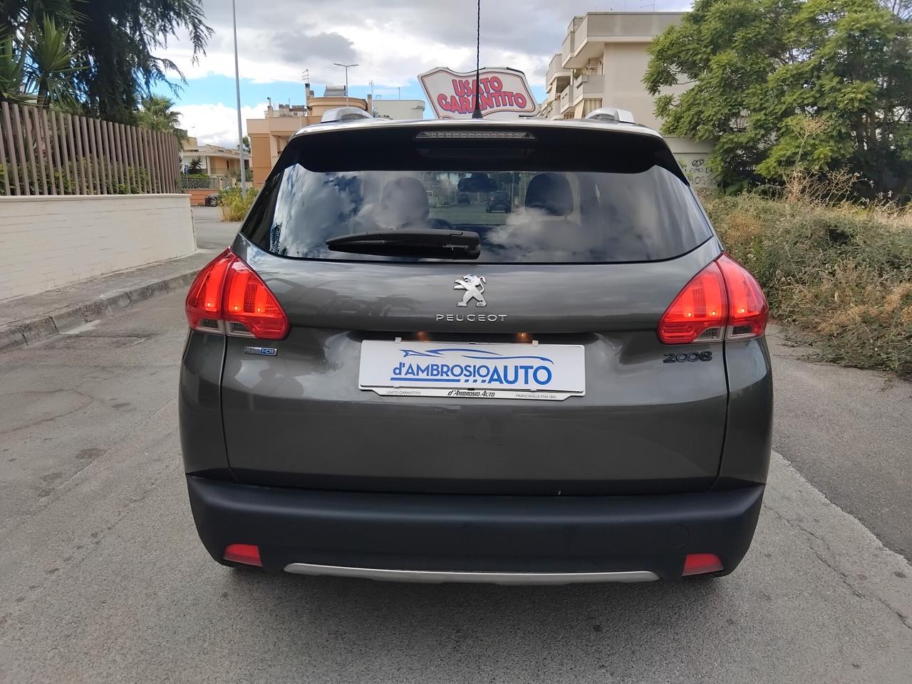 Peugeot 2008 1.6 Blue-HDi 120cv Allure