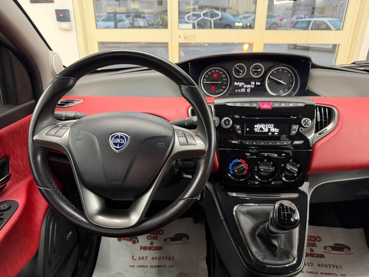 Lancia Ypsilon 1.2 69Cv