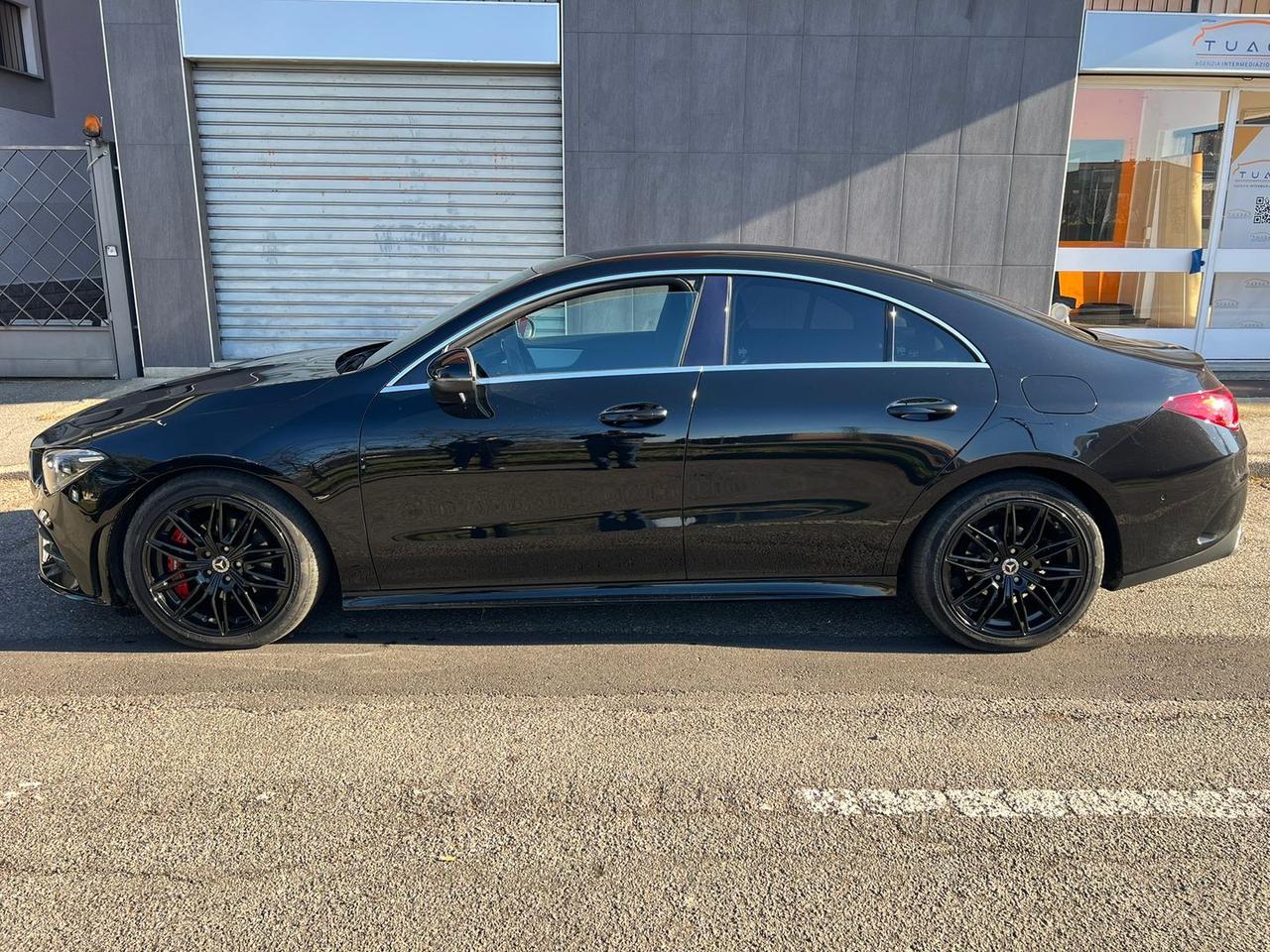 Mercedes-Benz CLA 180 Premium CLA 180 D