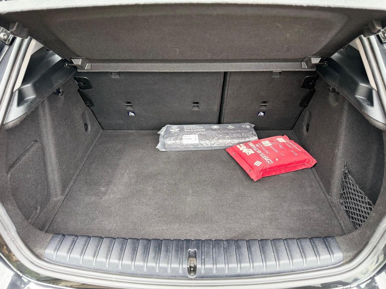 Bmw 116 116d 5p. Business Advantage