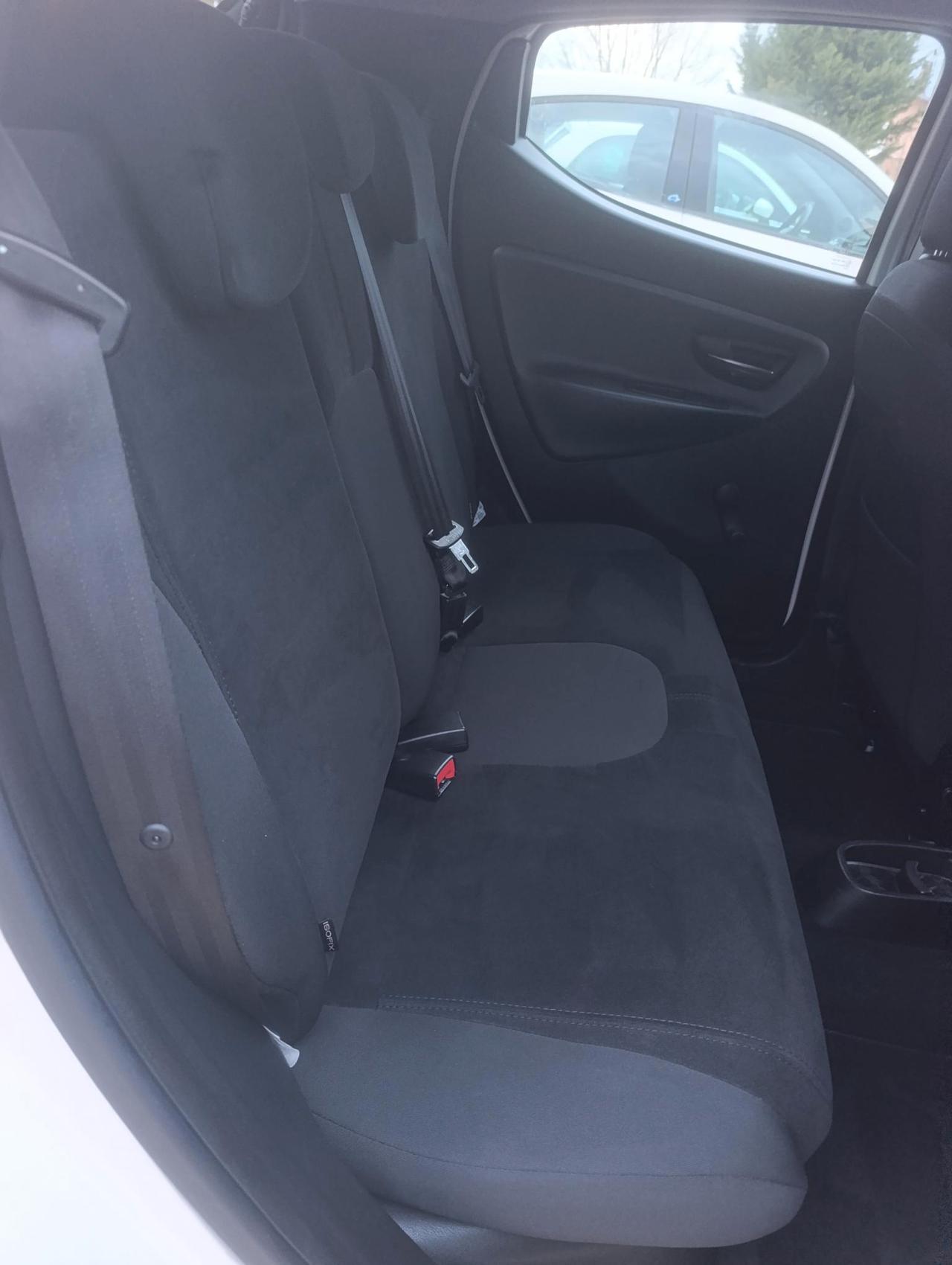 Lancia Ypsilon 5 Porte Ypsilon 1.2 8v Elefantino ecochic Gpl 69cv E6