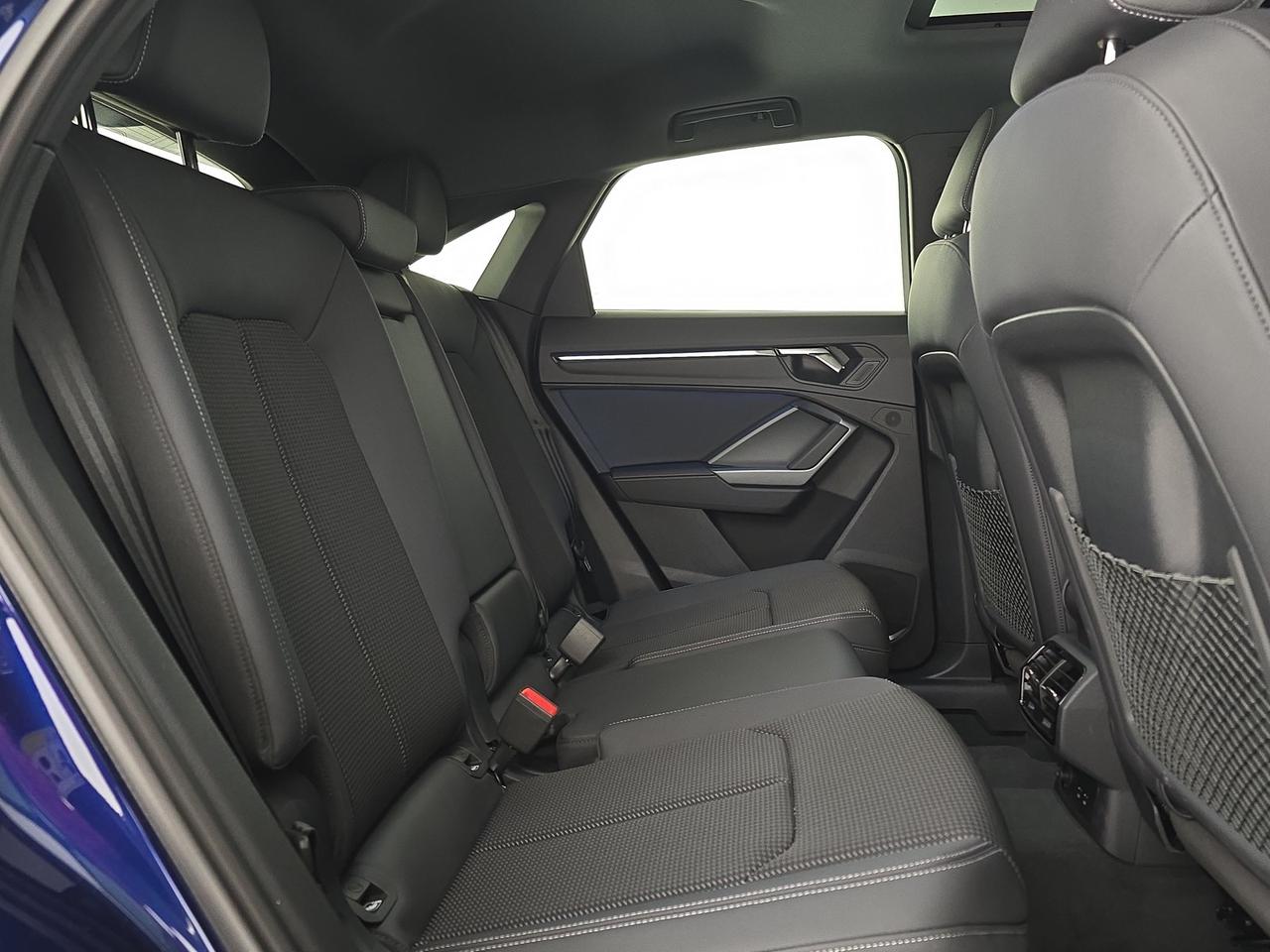 Audi Q3 sportback 35 2.0 tdi identity black s-tronic