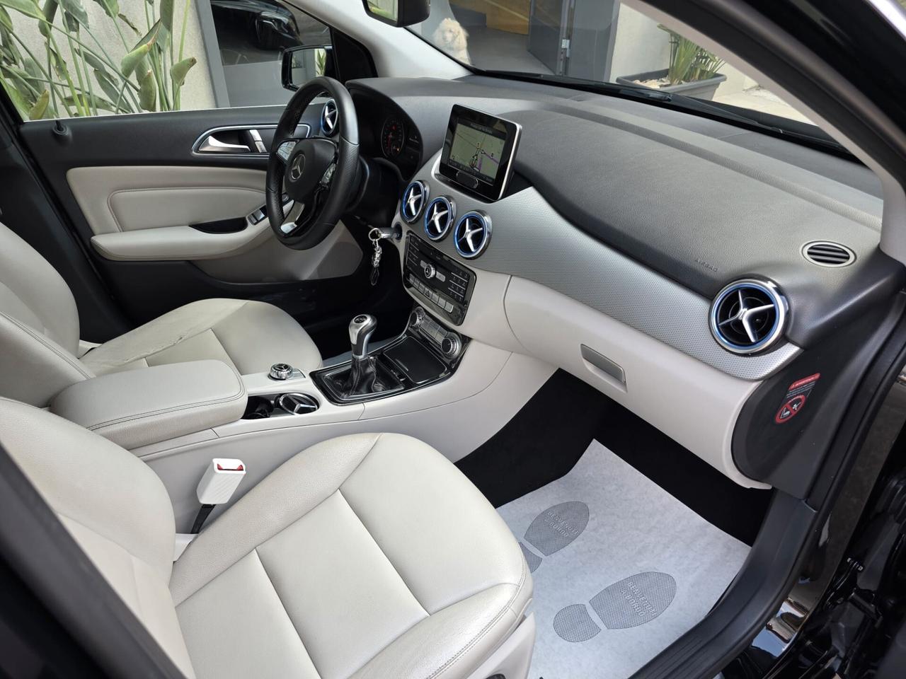 Mercedes-benz B 180 CDI Premium+Cerchi 18+Pelle Totale..