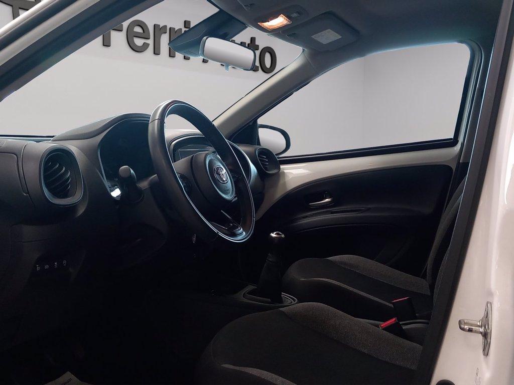 TOYOTA Aygo x 1.0 active 72cv del 2022