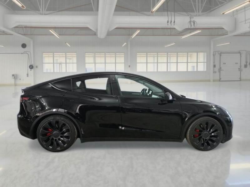 TESLA MODEL Y 75 KWH PERFORMANCE DUAL MOTOR 4WD AUT SUV