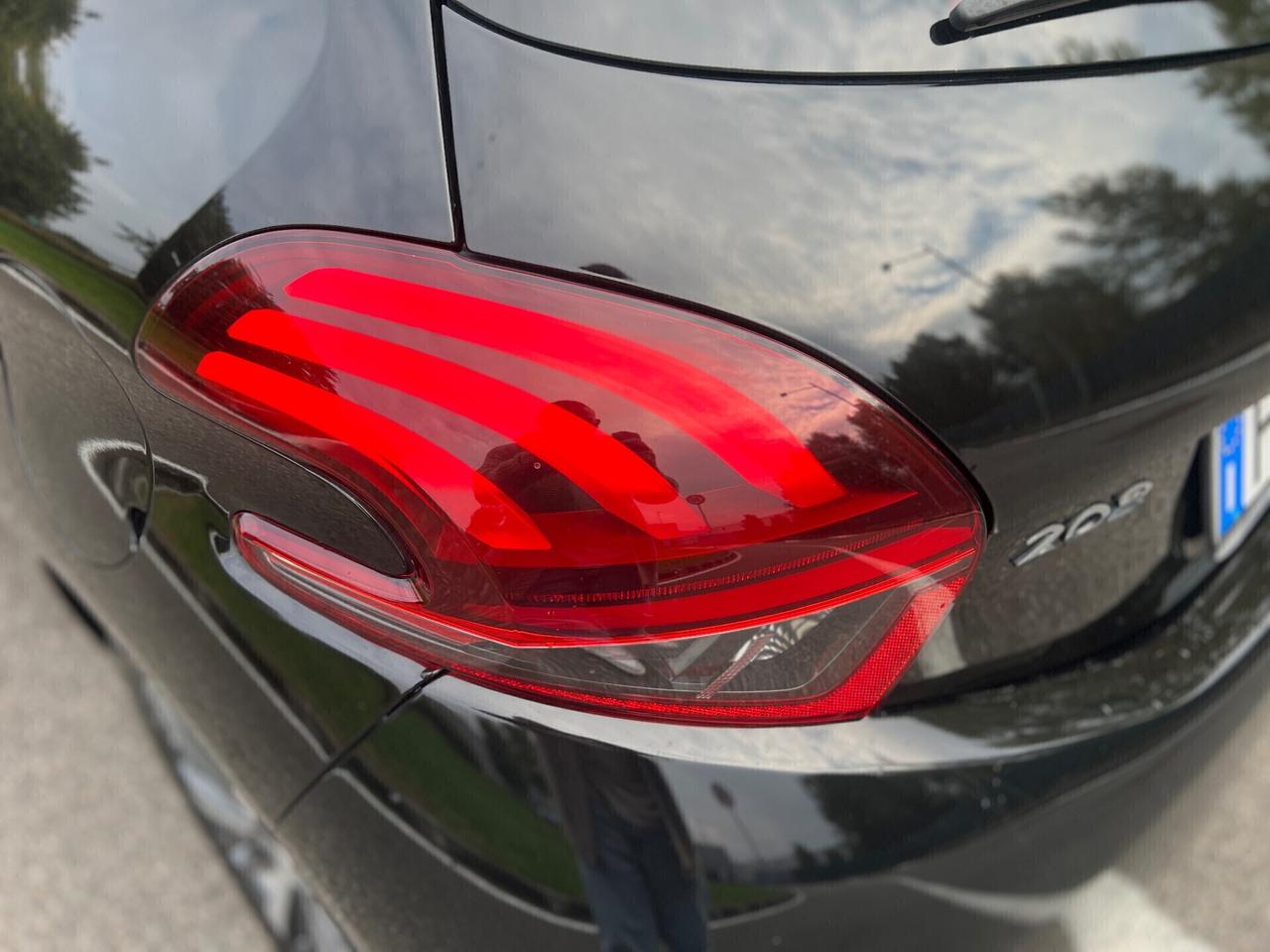 Peugeot 208 1.6 Diesel Ok Neopatentati