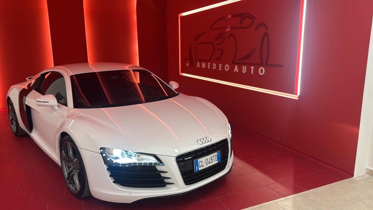 Audi R8 4.2 V8 FSI quattro R tronic