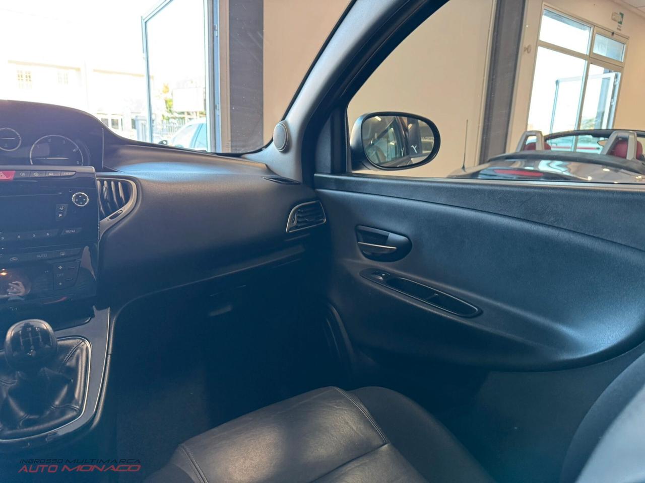 Lancia Ypsilon 1.3 MJT 95CV Platinum 2015