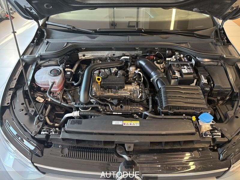 Volkswagen Golf VIII 2020 1.0 etsi evo Life 110cv dsg