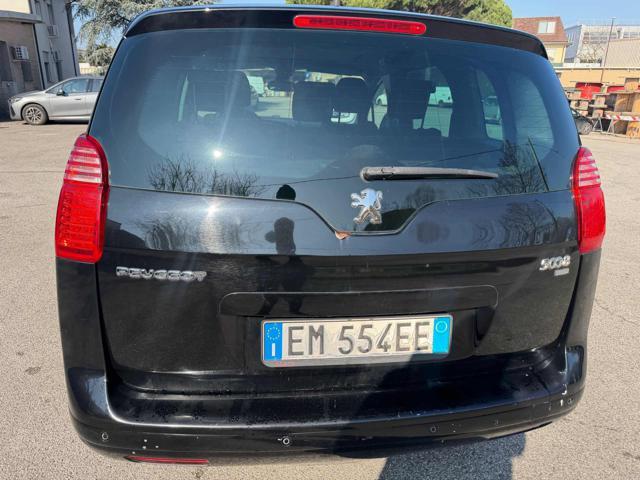 PEUGEOT 5008 1.6 e-HDi 112CV Stop&Start cambio robotizzato Acti