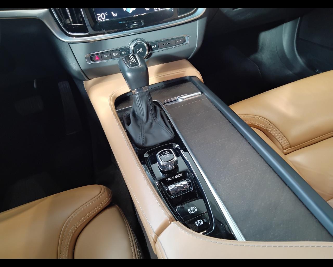 VOLVO V90 2016 Cross Country - V90 Cross Country 2.0 d4 Pro awd ge