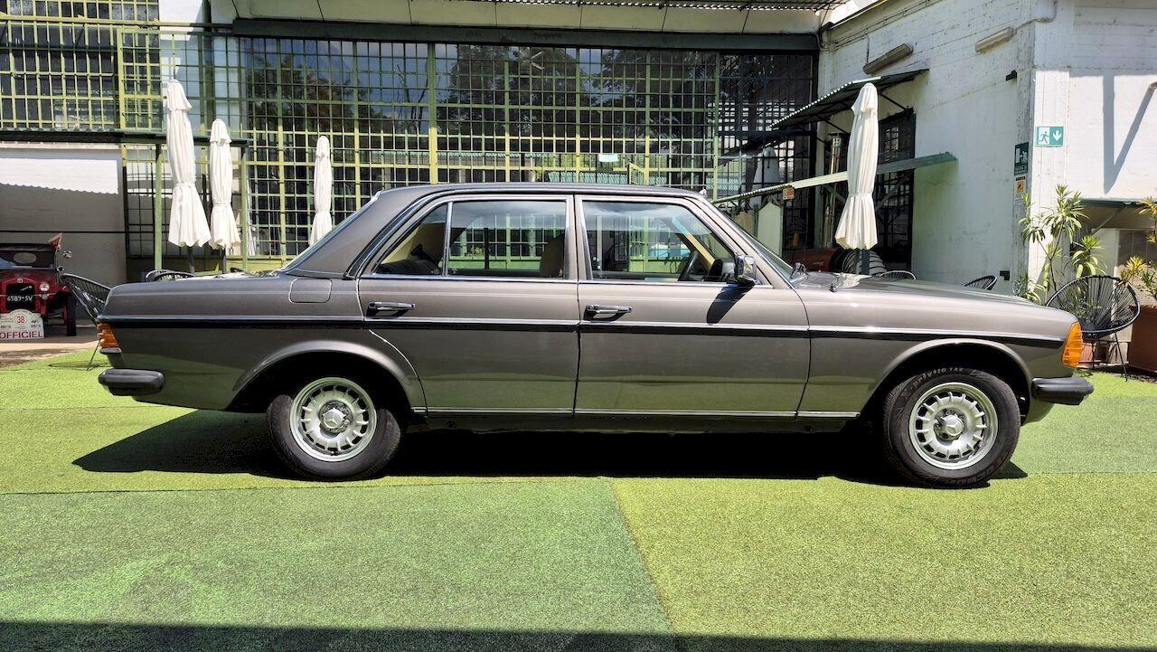 Mercedes-Benz 240 D Berlina W123 - 1980