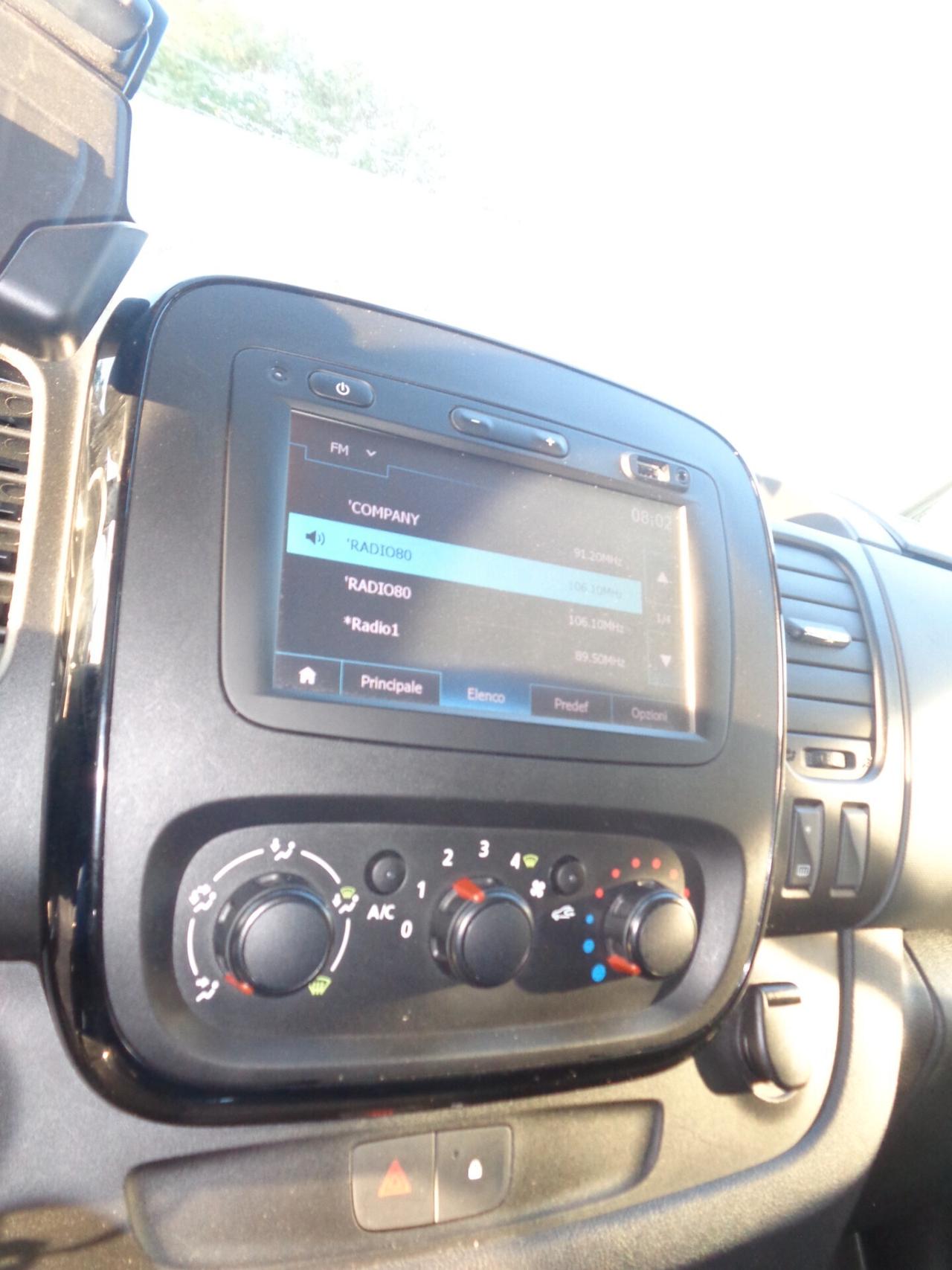 Vivaro 1.6 BiTurbo 145CV 9 posti full optionals