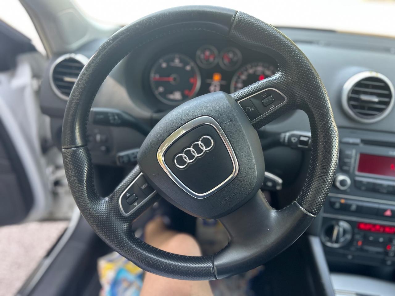 Audi A3 1.6 TDI 105 CV CR Ambiente
