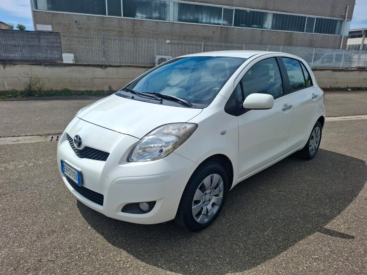 Toyota Yaris 1.0 5 porte 2011 SOLO 124.000 KM
