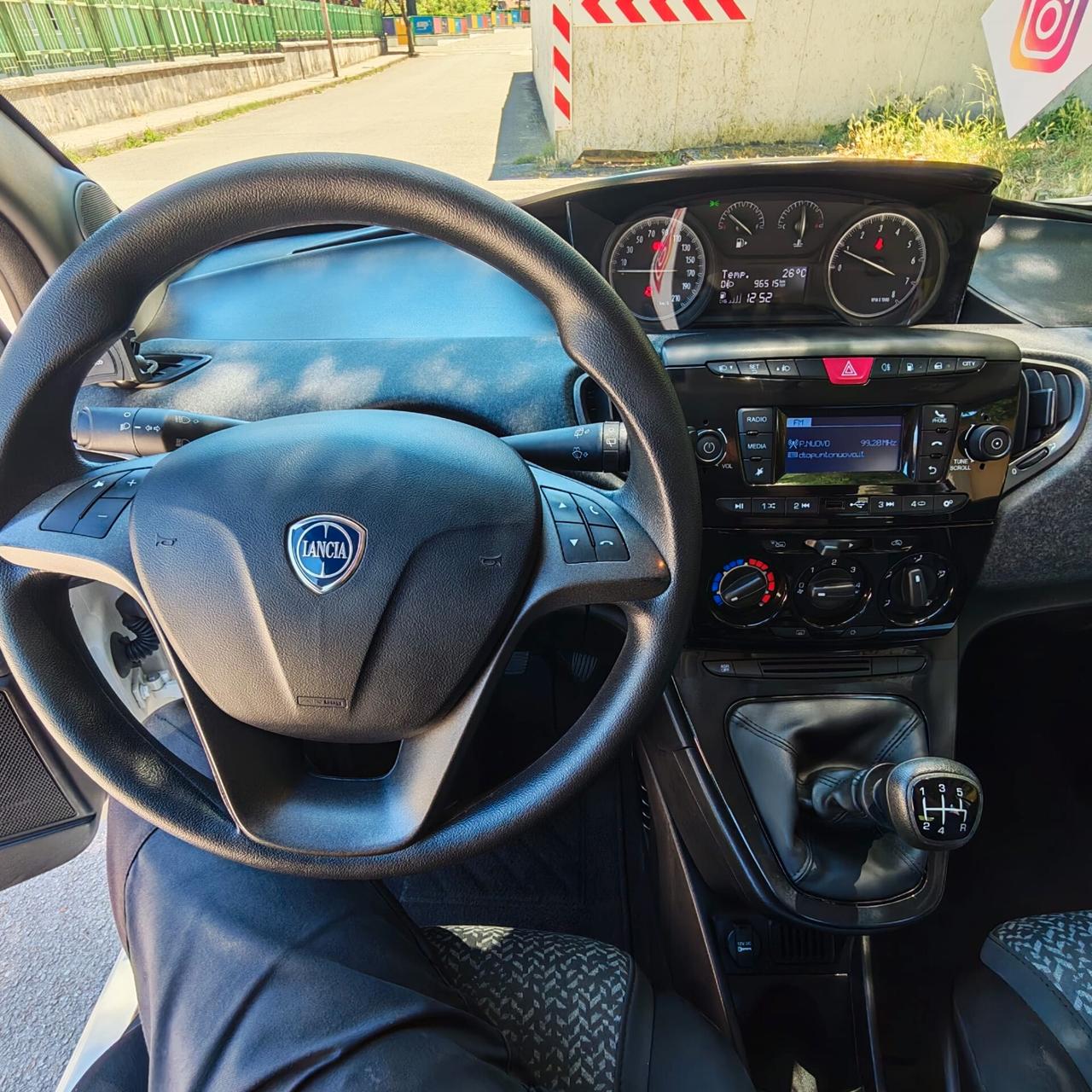 Lancia Ypsilon 0.9 TwinAir 5 porte Metano Ecochic Gold 84cv