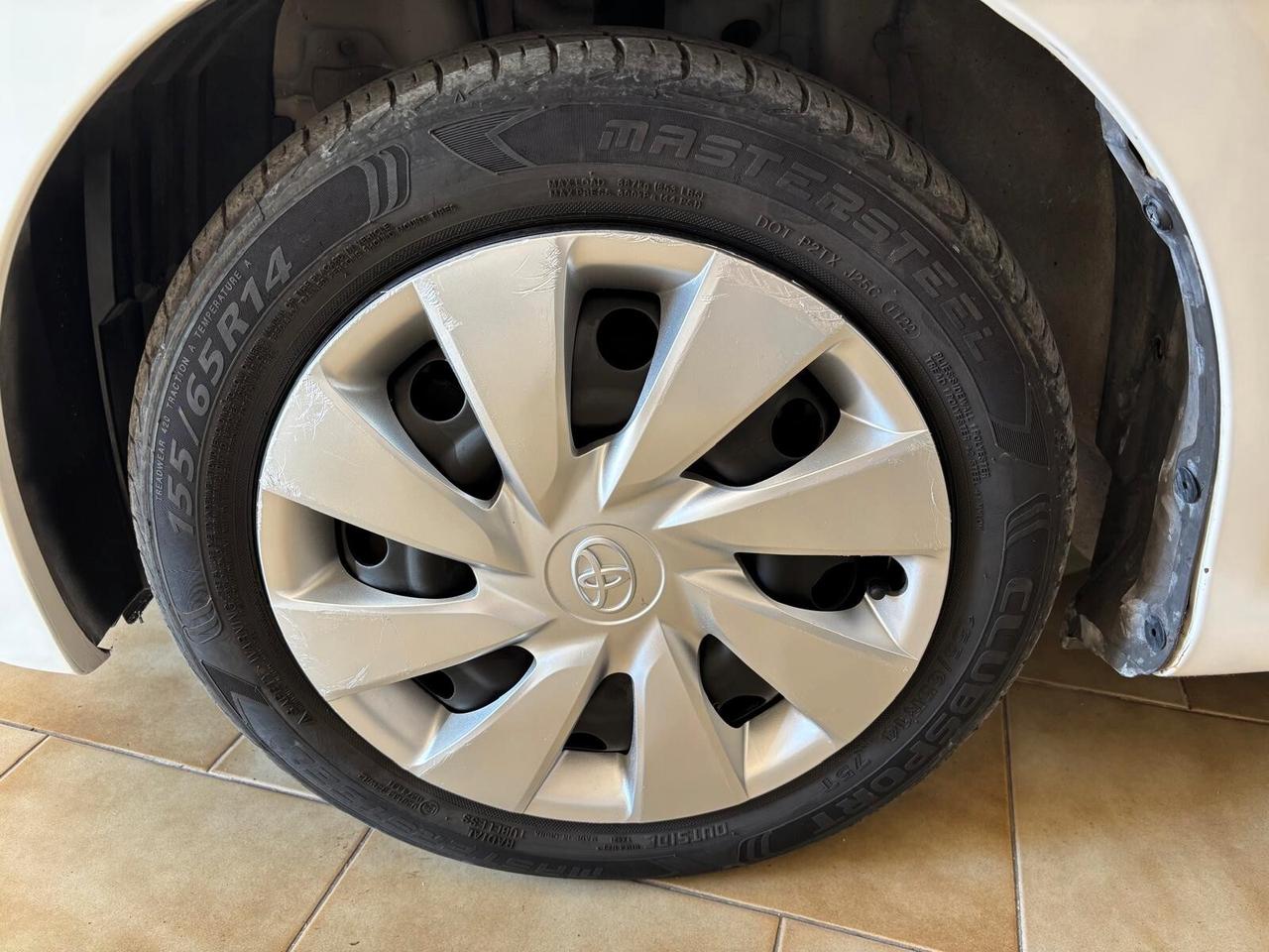 TOYOTA AYGO ANNO 2012 BZ 1.0 ADATTA NEOPATENTATI KM 95 MILA