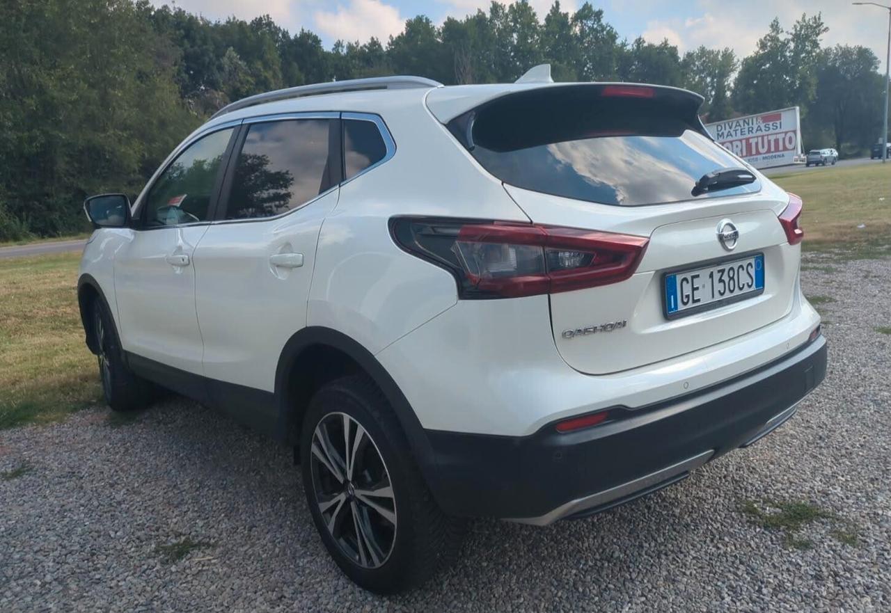 Nissan Qashqai 1.7 dCi 150 CV 4WD CVT N-Connecta TETTO LED TELEC 360 18'