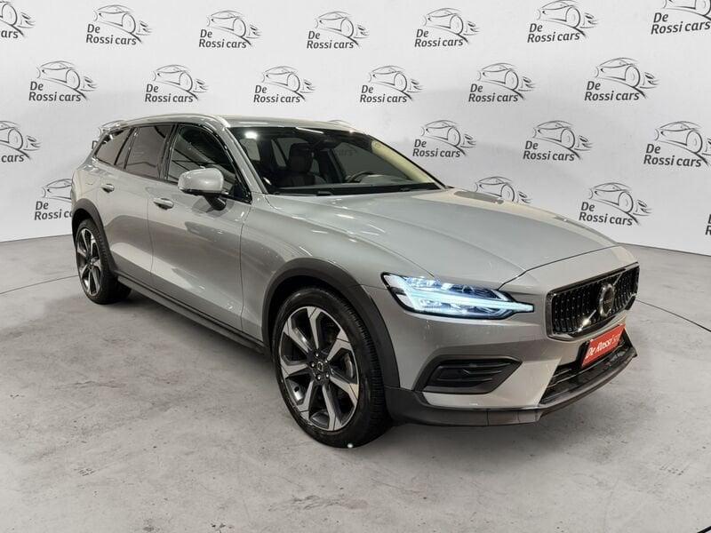Volvo V60 Cross Country V60 Cross Country B4 (d) AWD automatico Plus