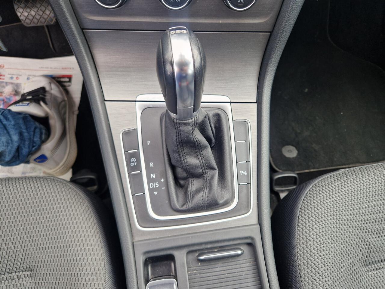 Volkswagen Golf 2.0 TDI DSG - 2014