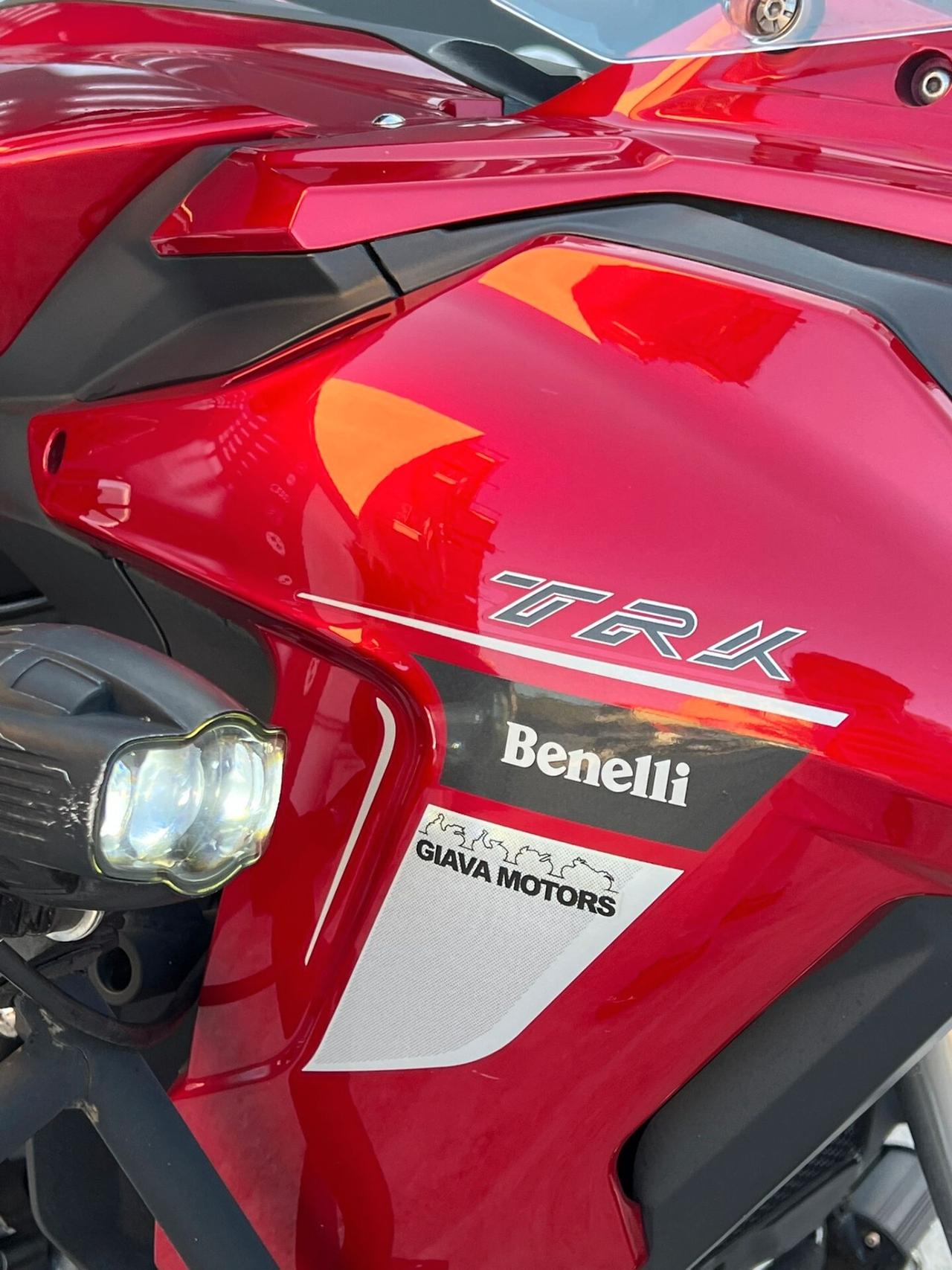 benelli trk 502
