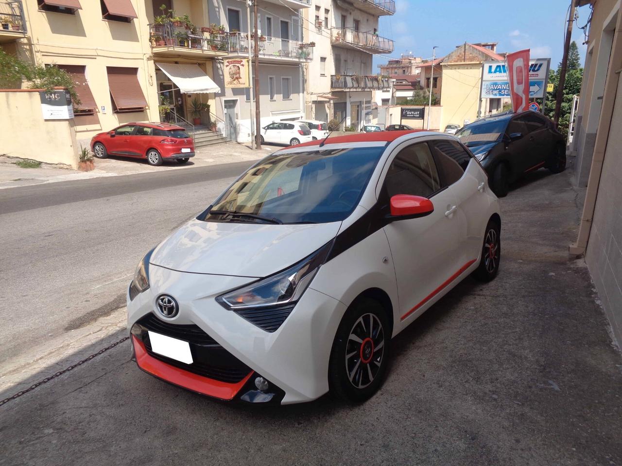Toyota Aygo Connect 1.0 VVT-i 72 CV x-wave (Finanziabile)