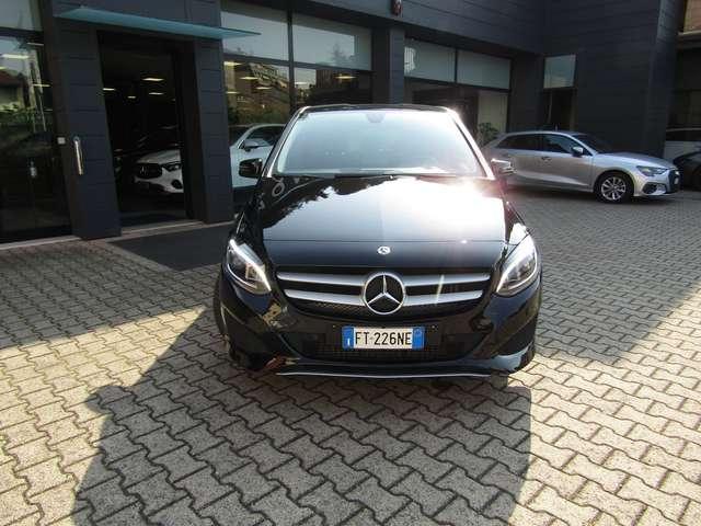 Mercedes-Benz B 180 d CAMBIO AUTO,FARI LED,NAVI,NEOPATENTATI