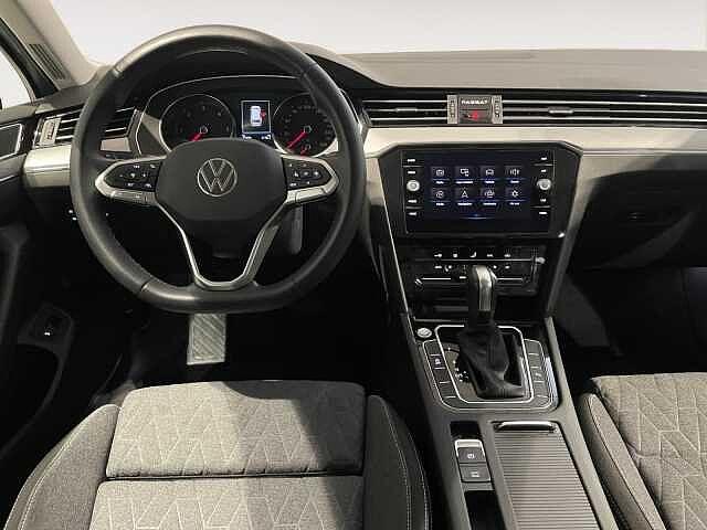 Volkswagen Passat Variant 8ª serie 2.0TDI 150CV DSG Business - IVA ESPOSTA -