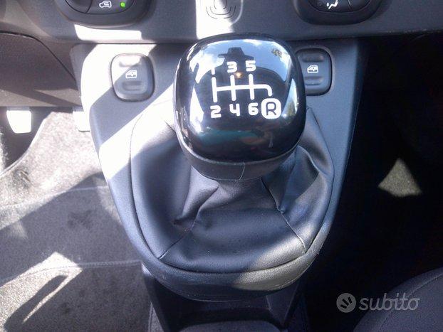 Fiat Panda 1.0 69cv firefly hybrid schermo touch 7"