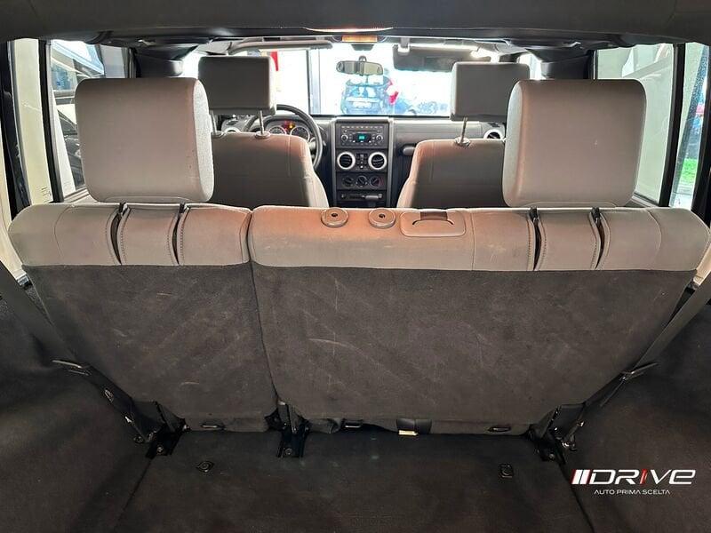 Jeep Wrangler Wrangler Unlimited 2.8 CRD DPF Sahara Auto