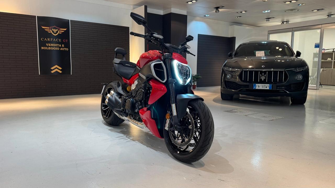 DUCATI DIAVEL V4 1.2B 168CV - 2024