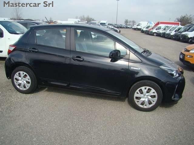 TOYOTA Yaris Yaris III 2017 5p 1.5h Active - FM852DH