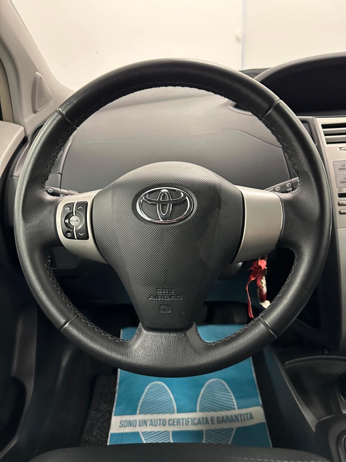 Toyota Yaris 1.0 3 porte - Neopatentati