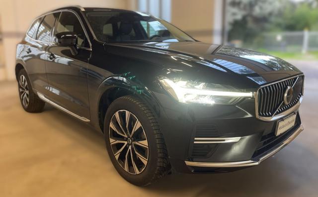 VOLVO XC60 B4 (d) AWD automatico Plus Bright