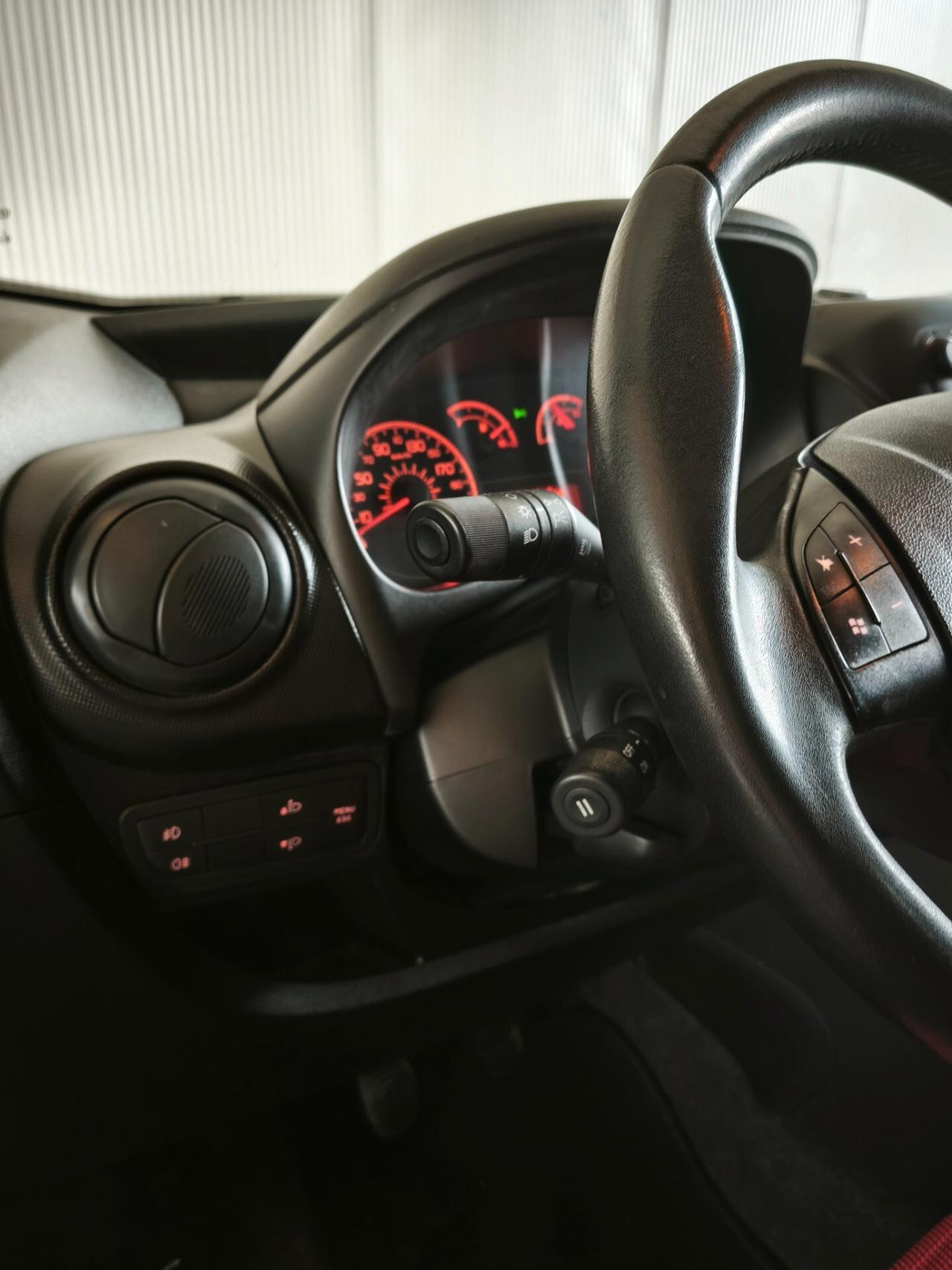 Fiat Qubo 1.3 MJT 75 CV