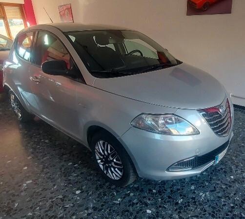 Lancia Ypsilon 1.3 MJT 16V 95 CV 5 porte S&S Silver