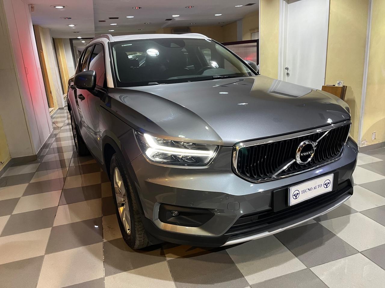 Volvo XC40 D4 AWD Geartronic Momentum