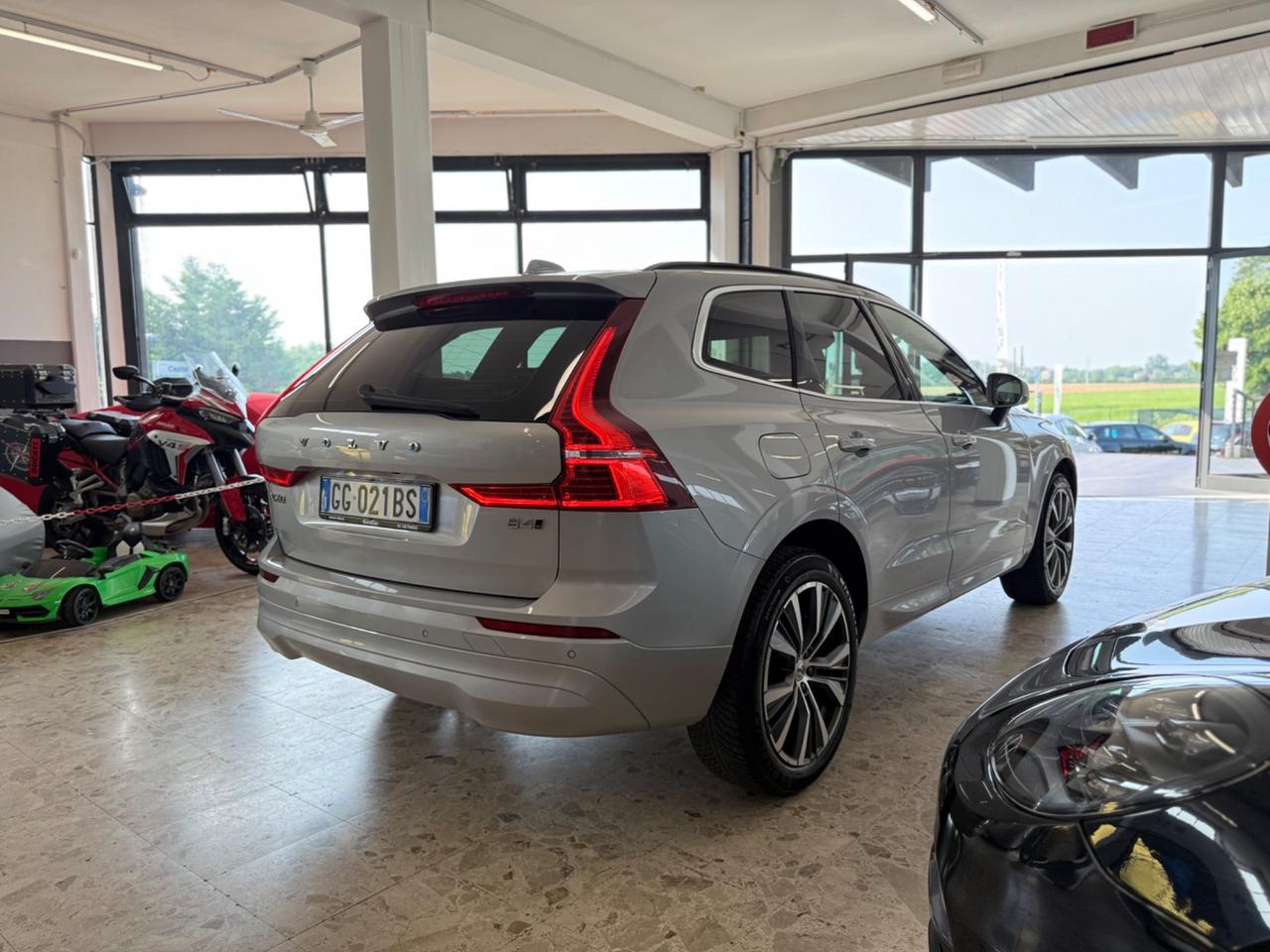 Volvo XC60 2.0 B4 197CV Geartronic Momentum Pro 10/2021 EURO 6D
