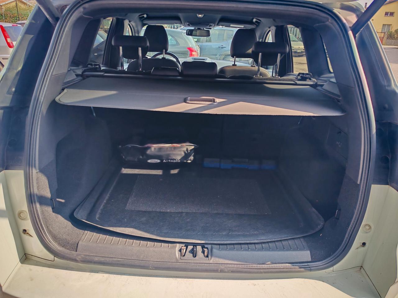 Ford Kuga 1.5 TDCI 120 CV S&S 2WD ST-Line