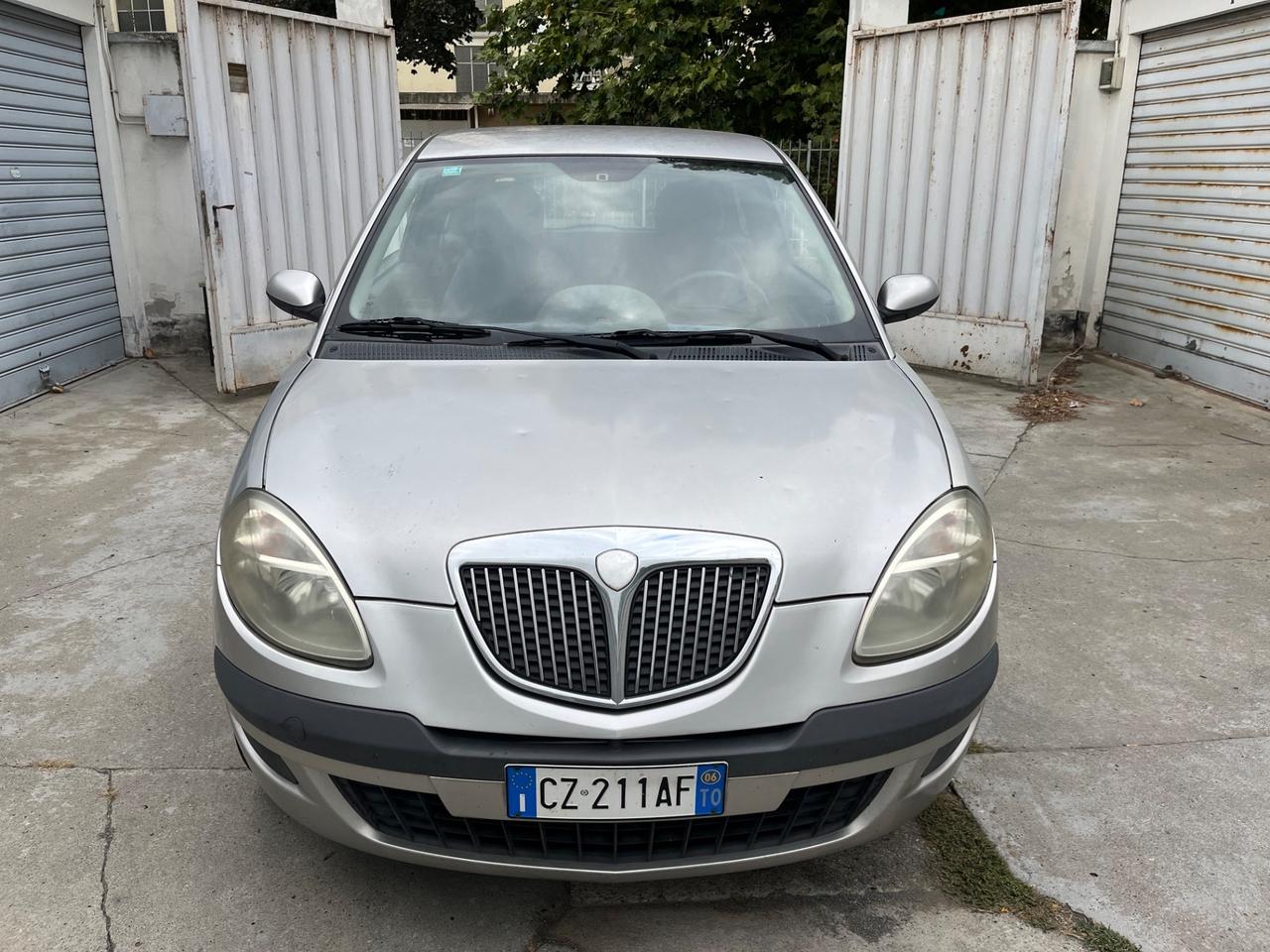 Lancia Ypsilon 1.2 OK NEOPATENTATI