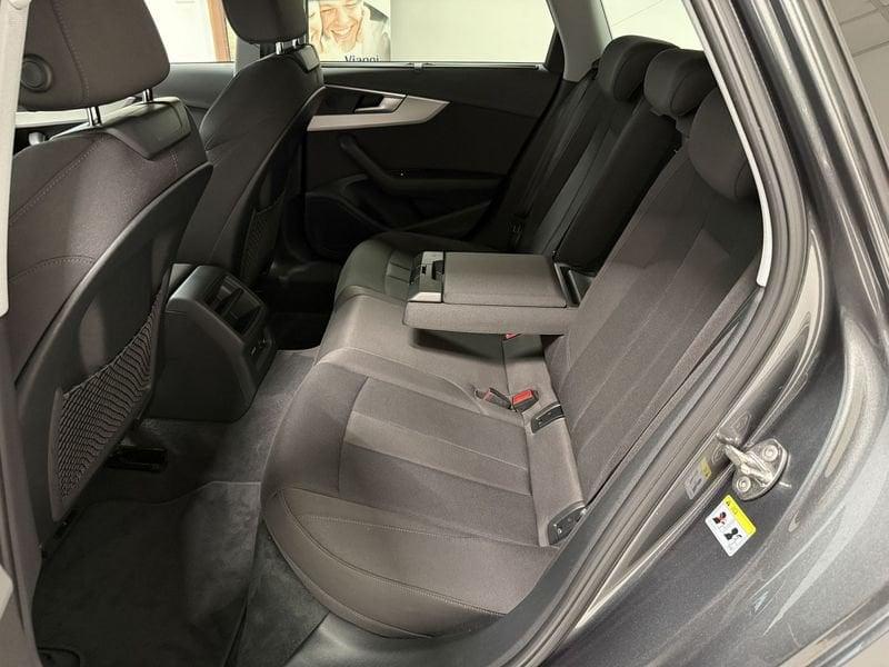 Audi A4 A4 Avant 35 TDI/163 CV S-Tronic S-Line Edition