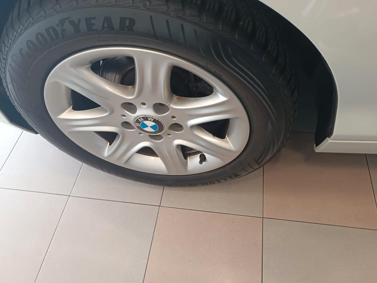 Bmw 114 114i 5p. Urban