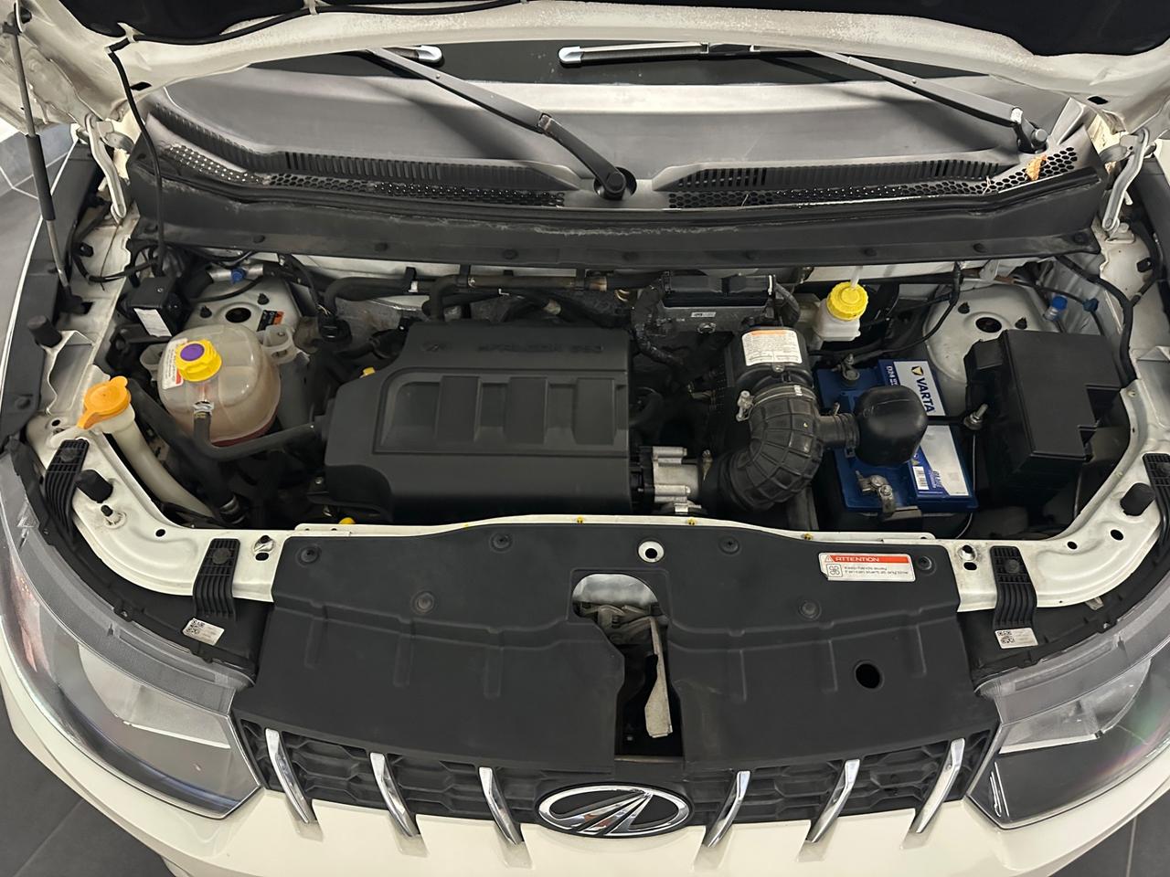 MAHINDRA KUV 100 1.2 BENZINA 83CV PRONTA CONSEGNA UNIPRO