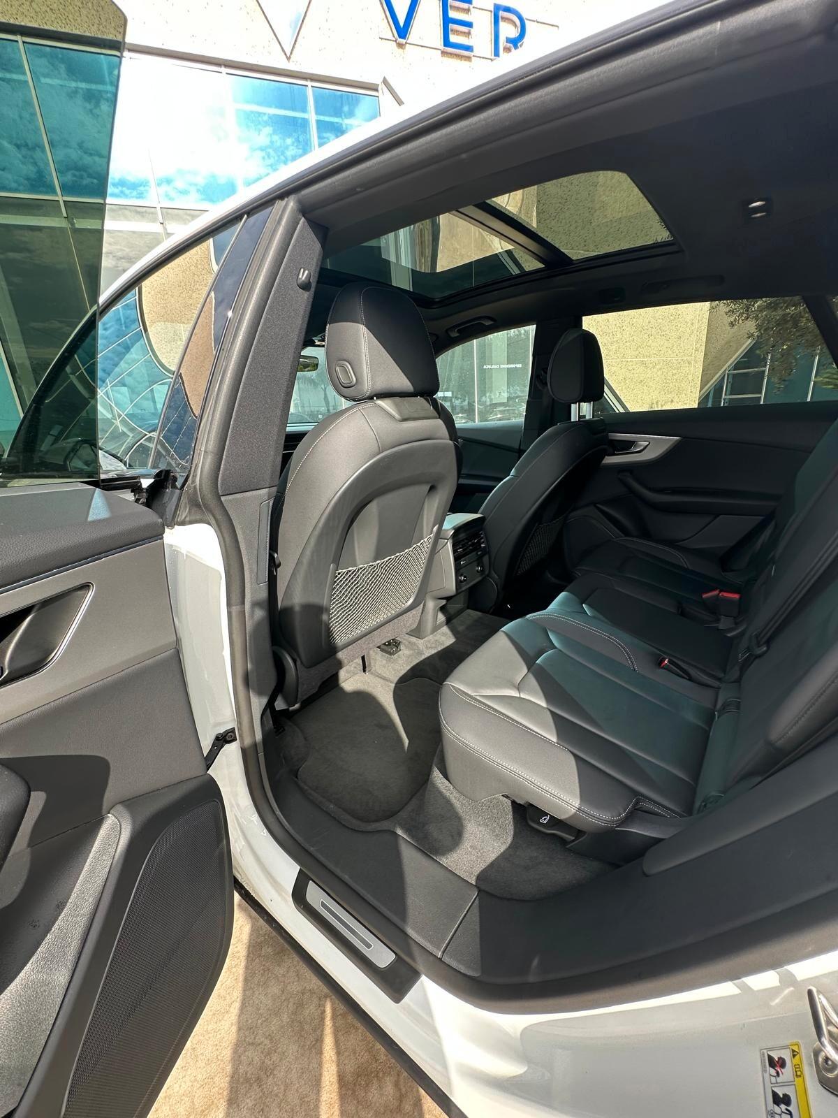 Audi Q8 SUV 45 TDI quattro tiptronic S line edition possibilità noleggio no scoring