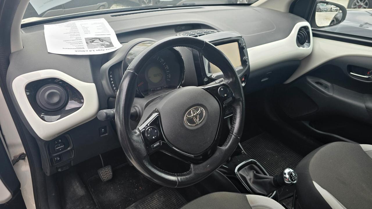 Toyota Aygo 1.0 VVT-i 69 CV 5 porte x-cool