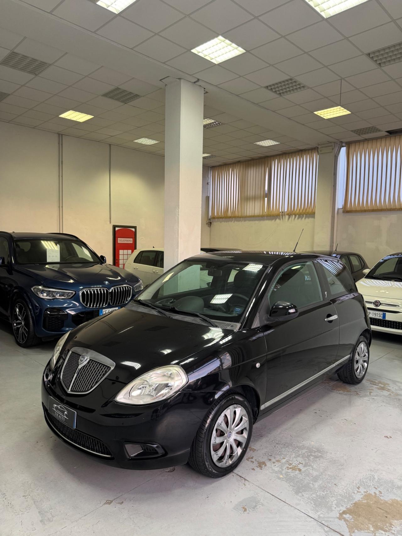 Lancia Ypsilon 1.2 69 CV 5 porte S&S Platinum