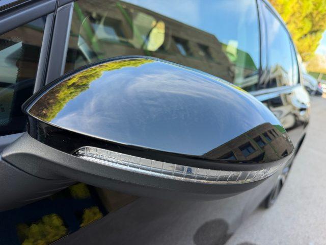 VOLKSWAGEN Golf 1.5 TSI 204CV EHYBRID PLUG-IN DSG UNIPROPRIETARIO