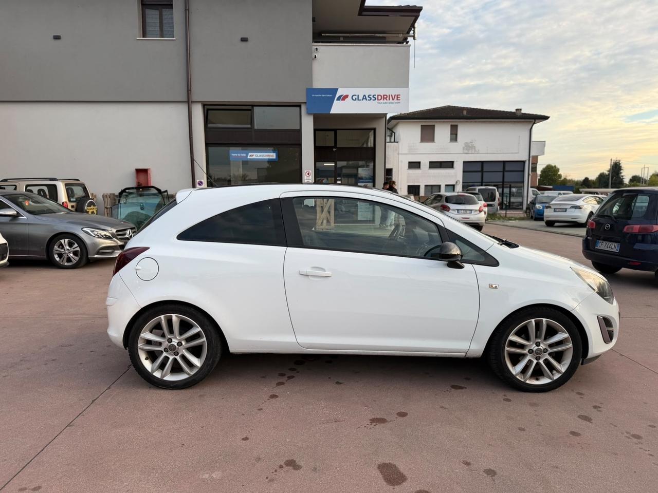 Opel Corsa 1.2 85CV 3 porte GPL-TECH b-color